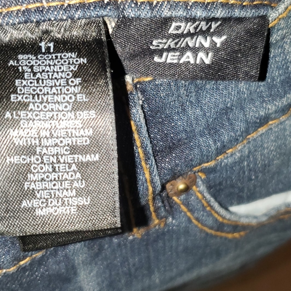 Jeans - Picture 3 of 3